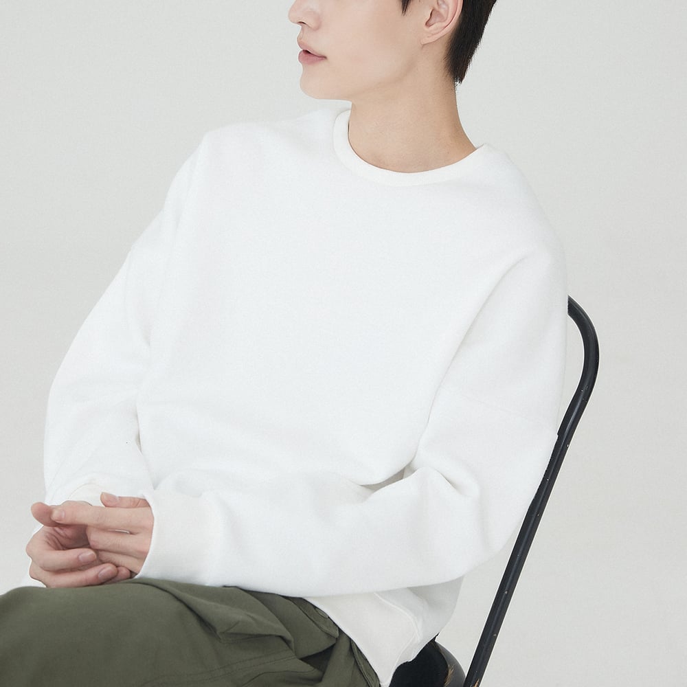 필잇 시그니처 겨울 맨투맨 (기모)의7번 이미지 